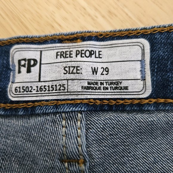 Free People Straight Cropped Jeans Raw Hem - Blue - size 29 - EUC - Picture 5 of 11